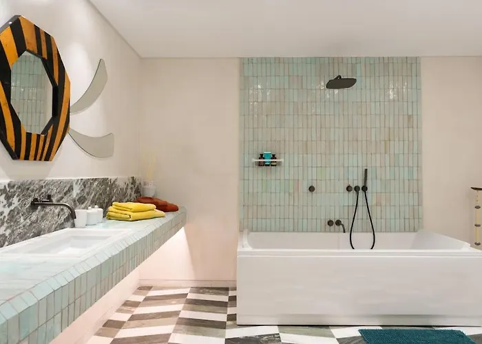 Апартаменты 8 Min Walk To Harbour