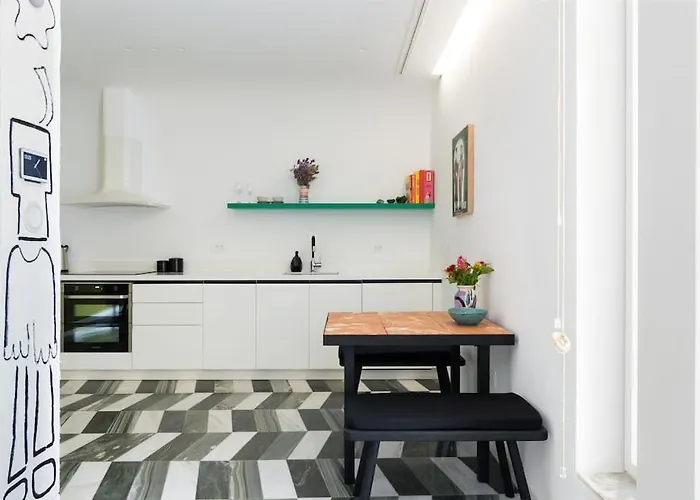 8 Min Walk To Harbour Hriszí Aktí Haniá